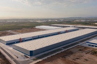 Bain Capital y Conren Tramway alquilan 50.000 m2 logísticos a Jysk en Valencia