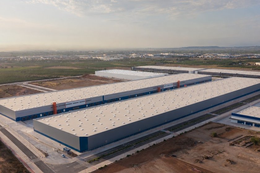 Bain Capital y Conren Tramway alquilan 50.000 m2 logísticos a Jysk en Valencia
