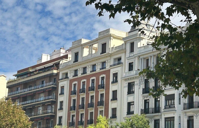 La compraventa de viviendas cae un 5,1% en julio y acumula un descenso del 3%
