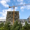 Comprar una vivienda exige casi ocho años de salario mientras los precios suben un 8,1%