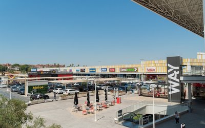 Redevco capta cerca de 500 millones para su segundo fondo europeo de parques comerciales