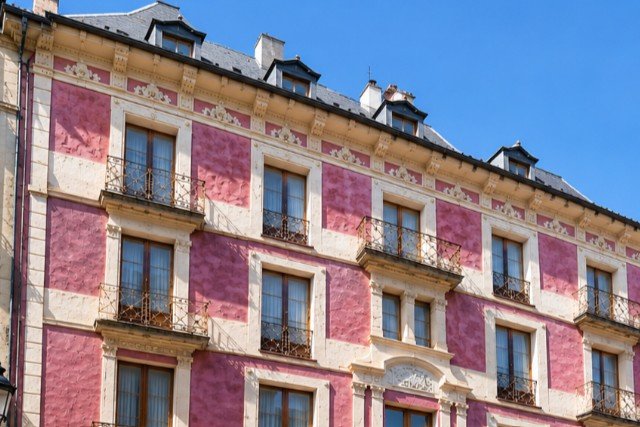 AHS transforma el Gran Hotel Tixaire de Puigcerdà en 14 viviendas