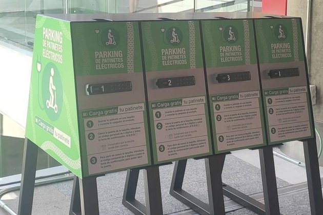 Carrefour Property implanta 88 estaciones de carga gratuitas para patinetes eléctricos