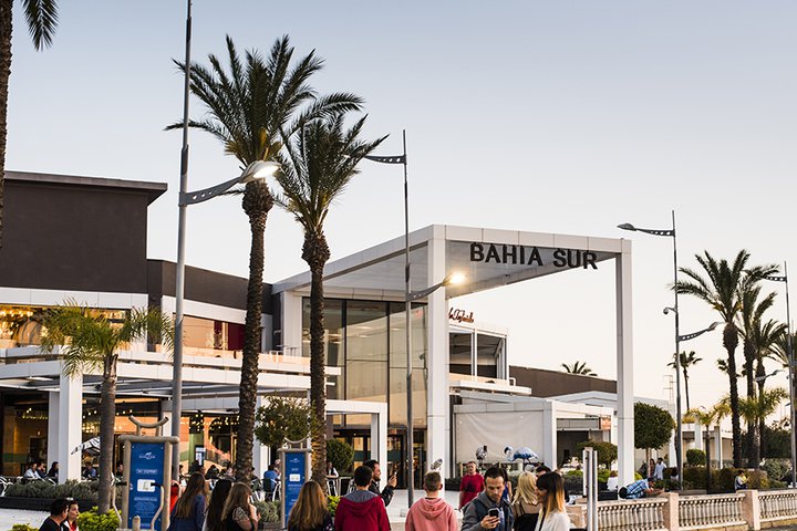 Centro comercial Bahía Sur, propiedad de Castellana Properties en San Fernando de Cádiz.