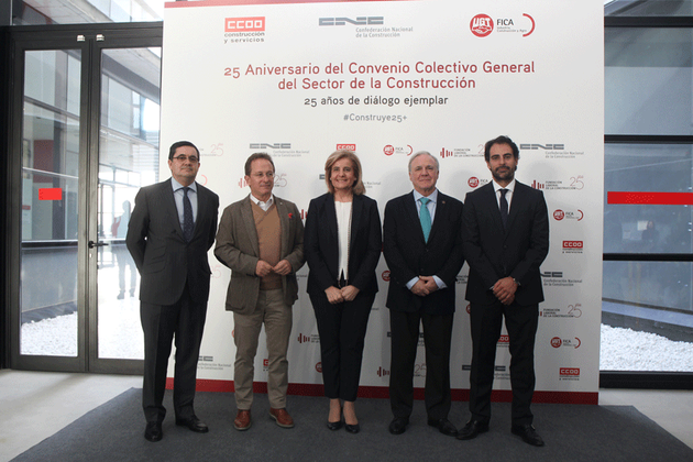 Fátima Báñez destaca la negociación colectiva en la industria de la construcción como “claro caso de éxito” en el desarrollo económico y social