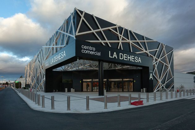 Ceetrus prepara la vuelta a la actividad de sus centros comerciales