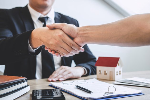 La negociación entre deudor y acreedor, “la resolución” de los créditos hipotecarios no operativos