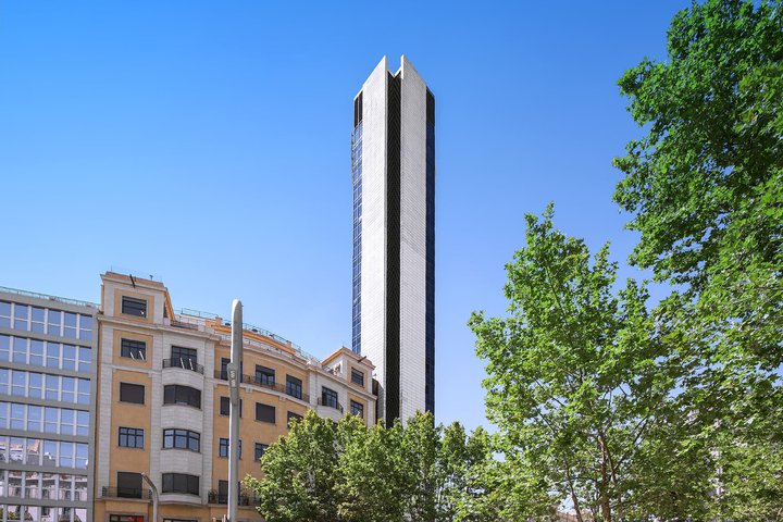 Diagonal Vertical, Barcelona.