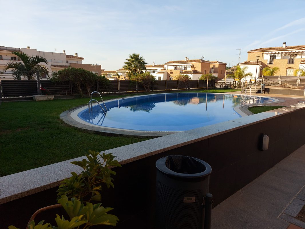 12 viviendas, 91.000 m2 de suelo y seis plazas de garaje a subasta