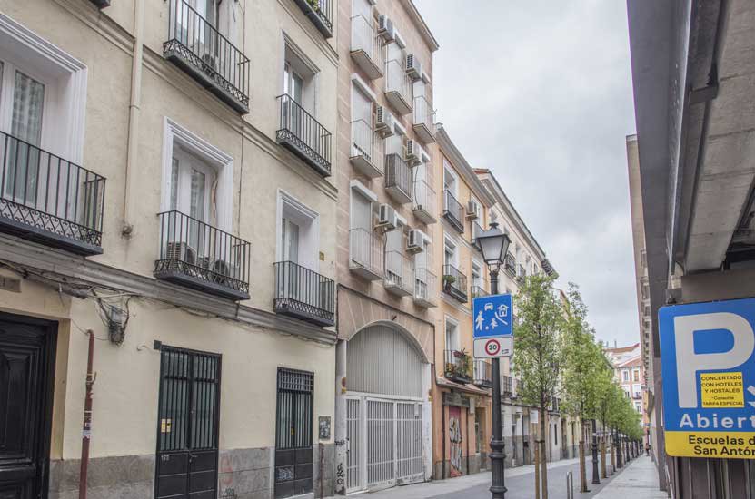 BidX1 vende online un edificio residencial y un supermercado por más de 5,5 millones de euros