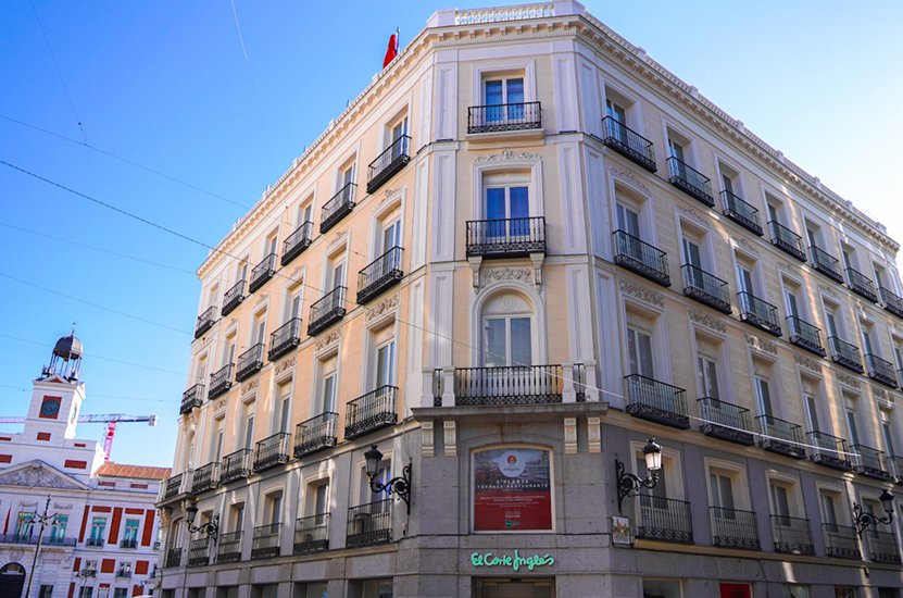El Corte Inglés pone a la venta dos edificios en Madrid y Barcelona por 400 millones