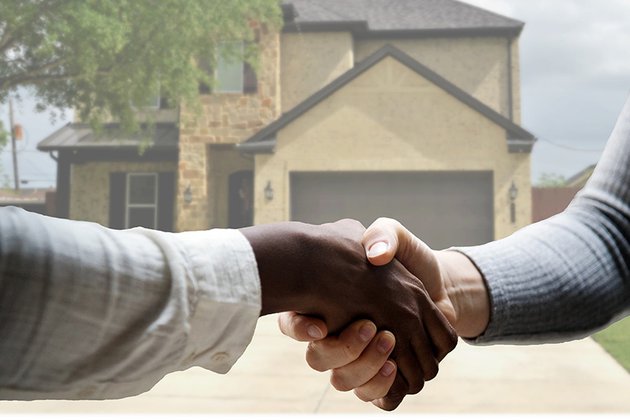 La compraventa de viviendas crece en mayo un 124,5% interanual