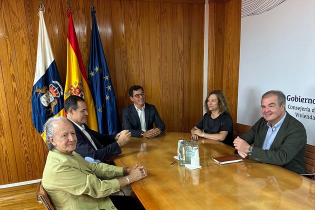 El Gobierno de Canarias y la AGV promueven el desarrollo de viviendas en régimen de cooperativa