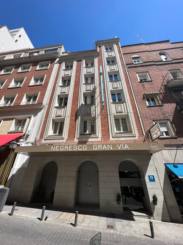 aCapital gestiona la compraventa del hotel Negresco Gran Vía de Madrid