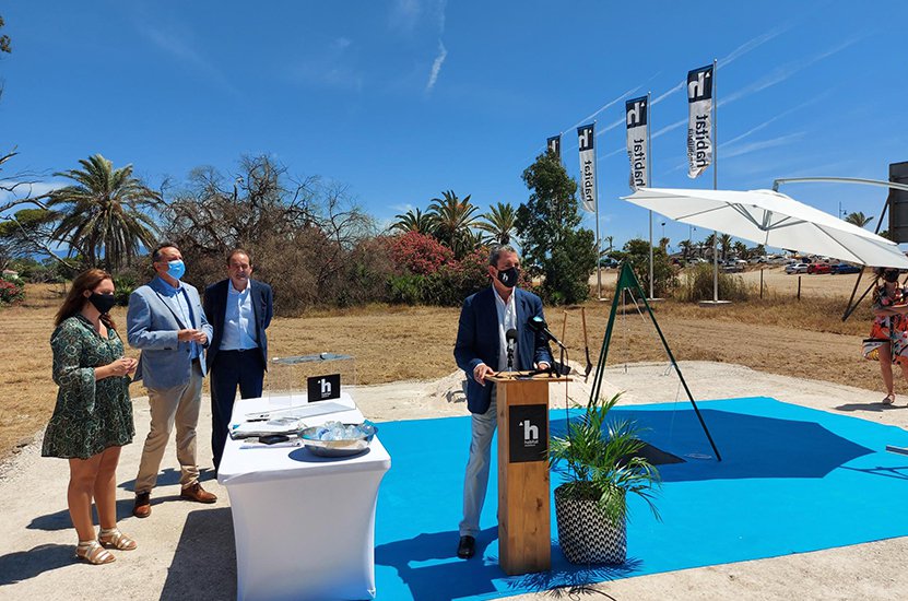 Habitat Inmobiliaria coloca la primera piedra de su promoción en Torremolinos