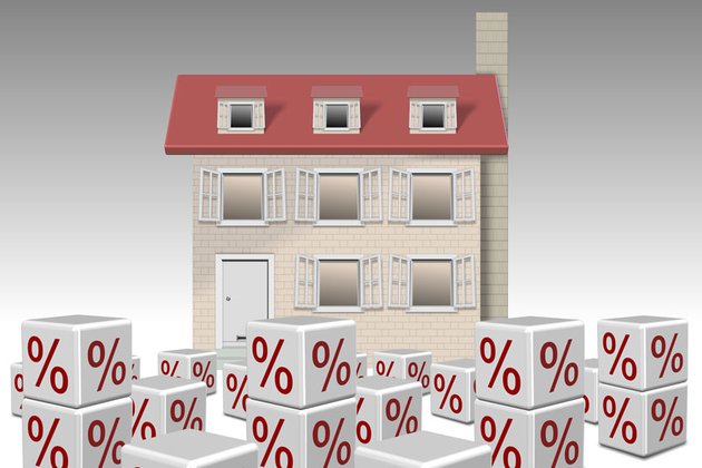 La firma de hipotecas sobre viviendas modera su caída hasta el 2,4% en noviembre