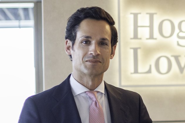 Hogan Lovells ficha a Andrés Candela como counsel en Real Estate
