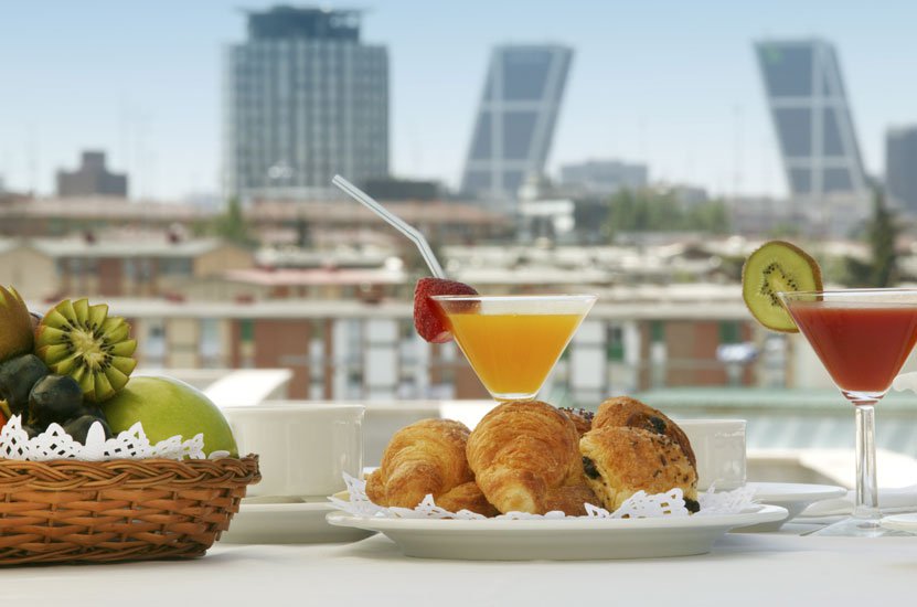 Hoteles: Madrid conquista al inversor y al turista internacional,  mientras en Barcelona la actual coyuntura podría frenar la buena tendencia del mercado