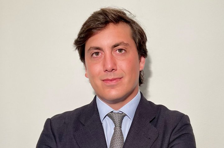 UBS Asset Management incorpora a Ignacio Resusta como especialista