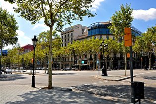 Las rentas comerciales bajan un 30% en los principales ejes de Barcelona