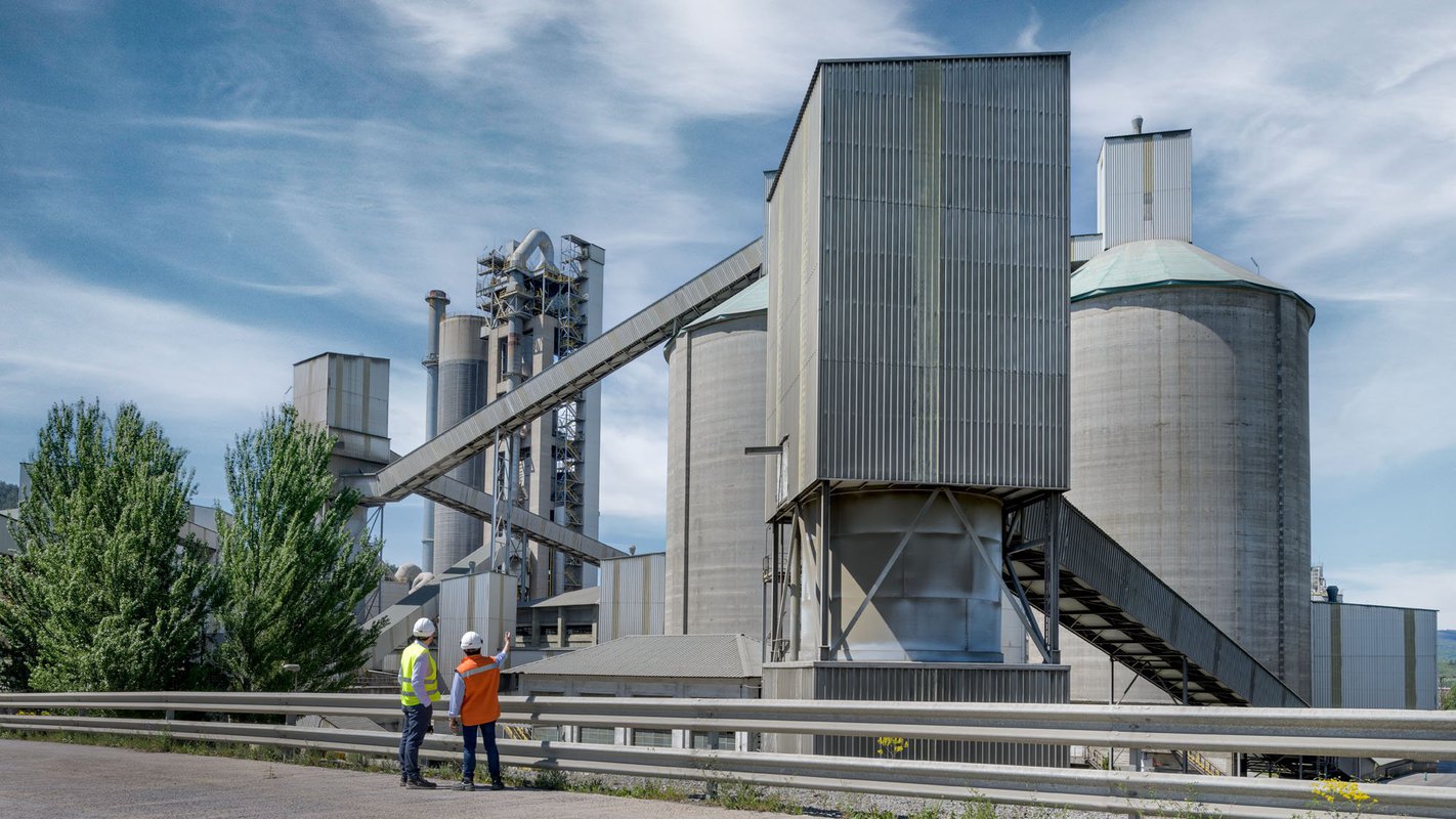 El consumo de cemento cierra el primer semestre con una caída del 3,3%