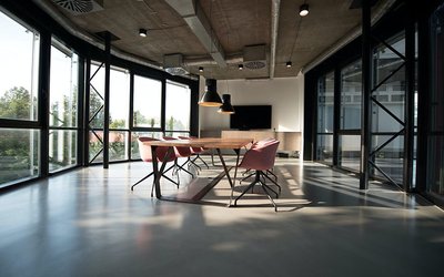 El 83% de los directivos asocian el éxito empresarial al entorno de trabajo