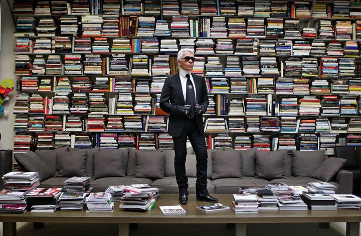 El icónico diseñador de moda Karl Lagerfeld