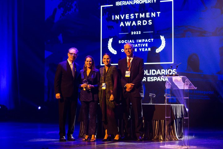 LAR ESPAÑA, ganadora en la categoría Social Impact Initiative of the Year, en los Iberian Property Investment Awrads 2023.