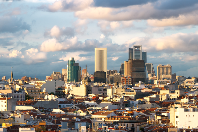 Reducción de la demanda residencial y aumento de venta de carteras NPLs en los próximos meses