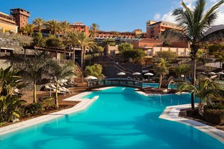 El hotel Meliá Jardines del Teide reabre sus puertas