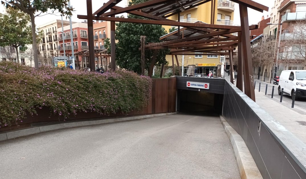 Hipoges vende un parking de tres plantas en Barcelona