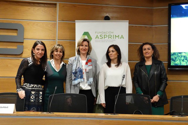 ASPRIMA propone para intensificar la presencia de mujeres en el sector que el marco jurídico que asegura la paridad se traslade a la realidad social