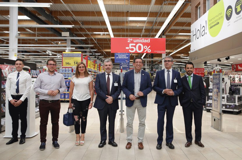 El centro comercial Carrefour Vinalopó inaugura sus instalaciones tras una completa renovación
