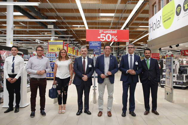 El centro comercial Carrefour Vinalopó inaugura sus instalaciones tras una completa renovación