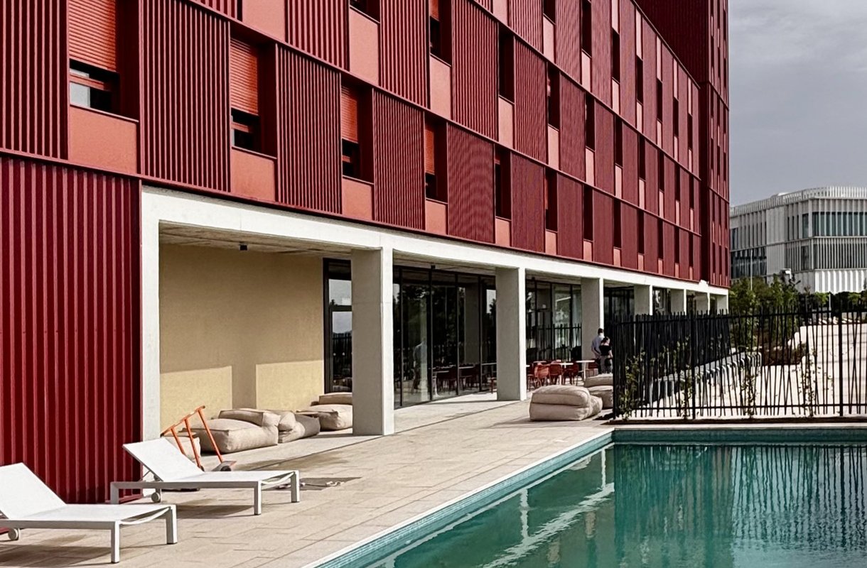 Azora compra una residencia de estudiantes de LaSalle y Urbania en Barcelona