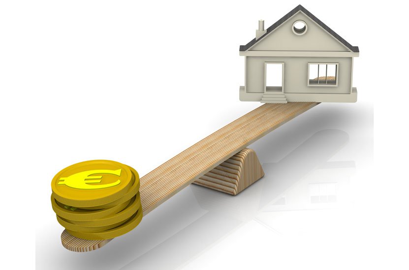En el segundo trimestre se tasaron un 45% menos de viviendas con finalidad hipotecaria, según la AEV