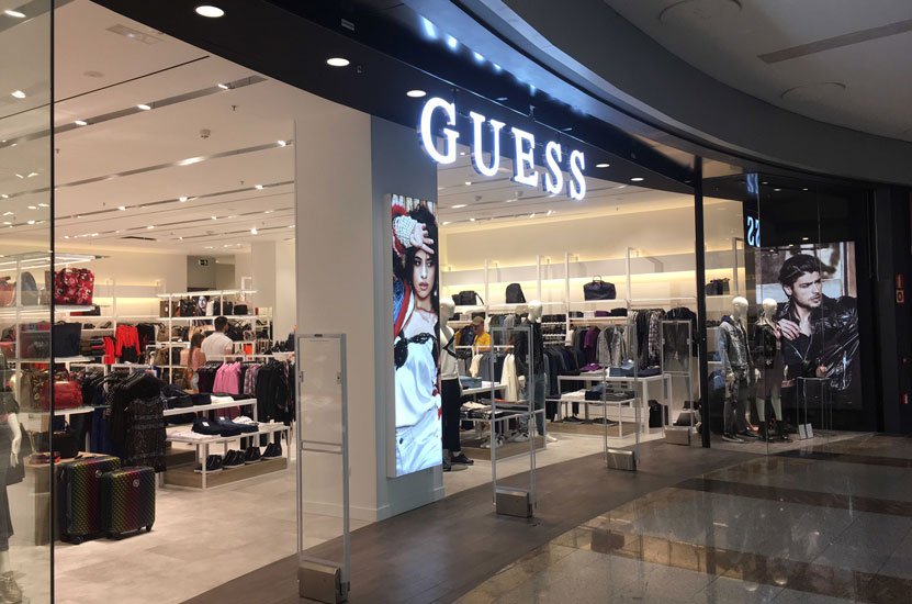 klépierre iberia trae la firma de moda estadounidense Guess a Plenilunio