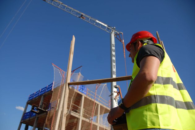 Los trabajadores del sector de la construcción sin ninguna cualificación se reducen del 24% al 9,6% en diez años