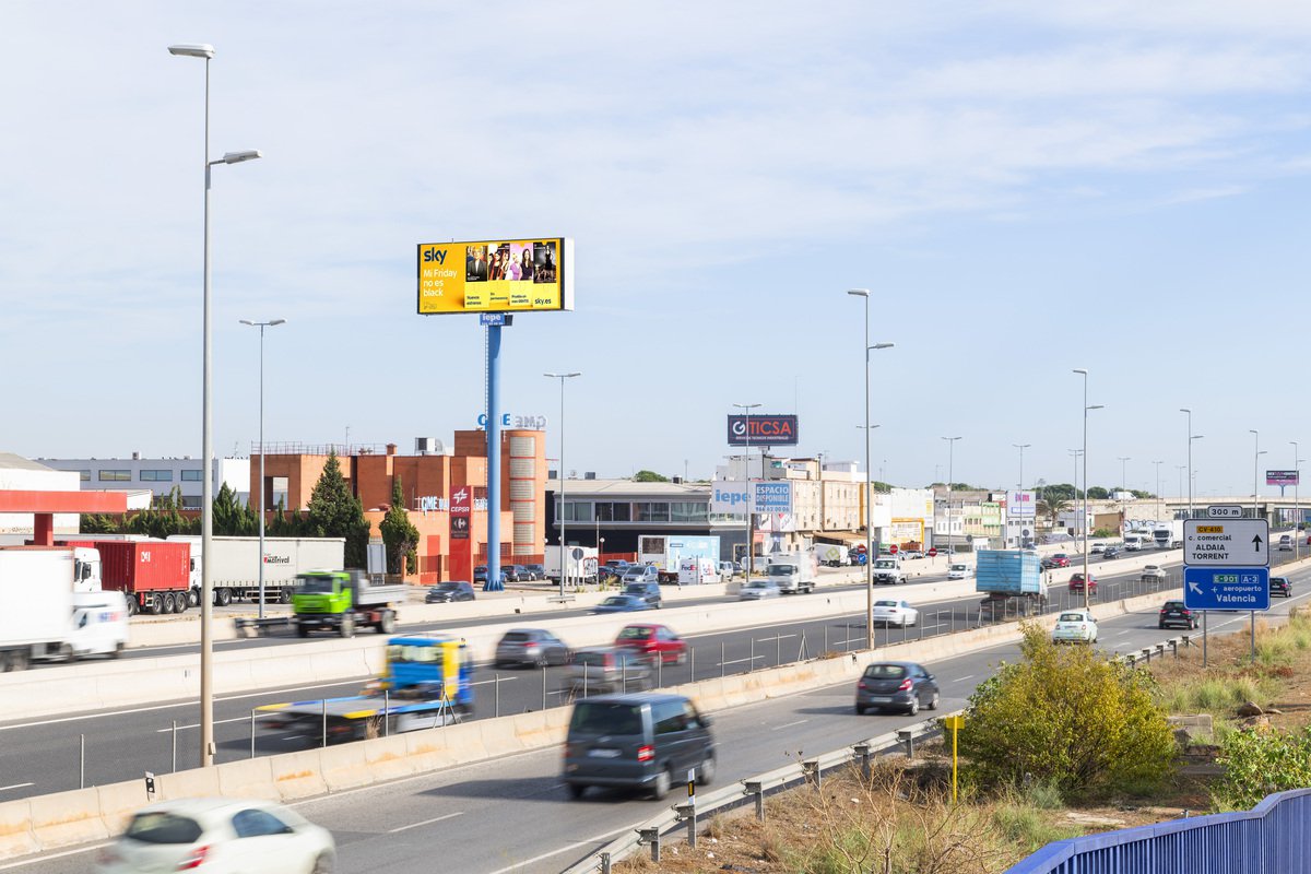 Cómo los propietarios pueden beneficiarse de tener una valla digital en su terreno