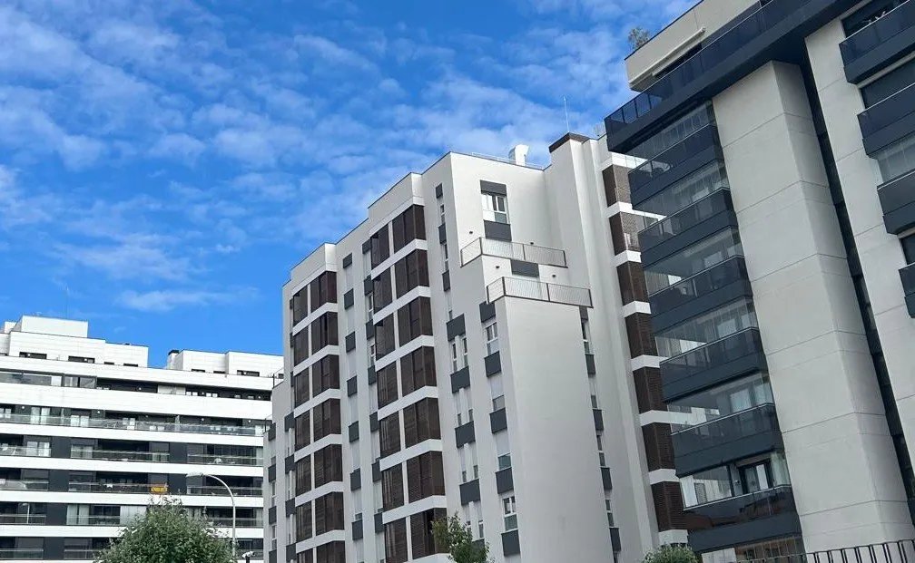 La compraventa de viviendas cae un 11,1% en julio y encadena siete meses de descensos