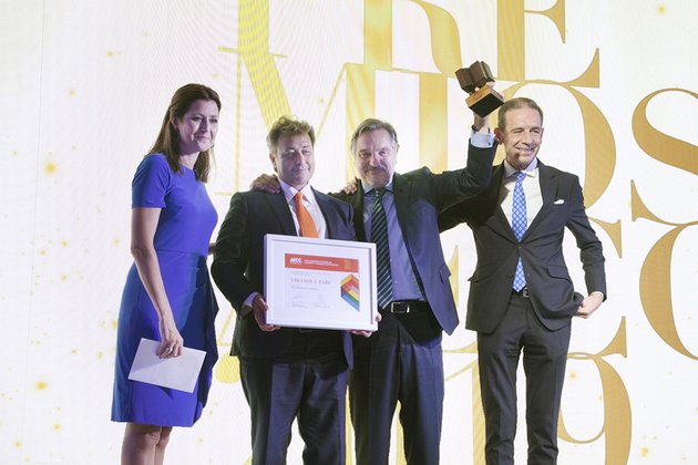 La AECC clausura su congreso con la entrega de premios a los mejores centros y parques comerciales de España