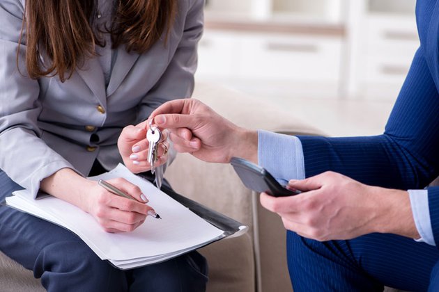 Madrileños y barceloneses recortan el presupuesto del alquiler de vivienda un -6,4% y un -11,6%