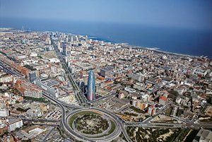 Se contratan más oficinas en el centro de Barcelona que en el resto de la ciudad por primera vez desde 1998