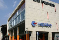 Fondo Sierra y CBRE Retail Property Fund Iberica venden el centro comercial La Farga