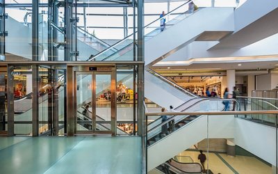 Las ventas de centros y parques comerciales crecen un 6% hasta junio