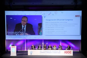 DOSSIER CENTROS COMERCIALES