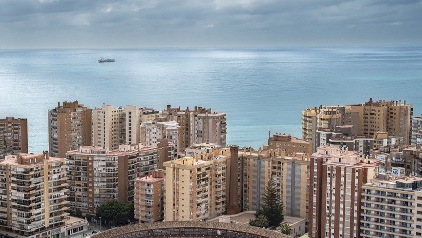 El precio de la vivienda sube hasta un 20% en Málaga y mantiene alzas en Cádiz y Sevilla