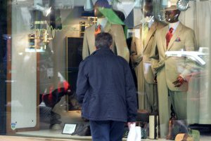 Las ventas del comercio minorista suben un 0,8% en mayo y encadenan tres meses al alza