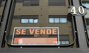 La compraventa de viviendas cae un 27,6% en febrero