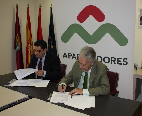 Acuerdo de colaboración sobre formación entre el Colegio de Aparejadores de Madrid y la Fundación Laboral de la Construcción